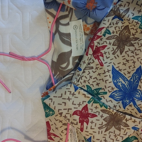 1970s Style Blouses - Picture 2 of 4